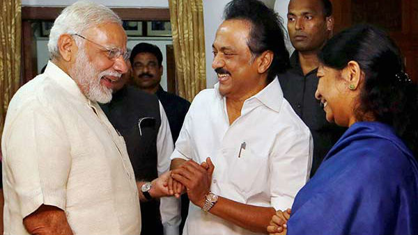 என்ன சொல்கிறார்
