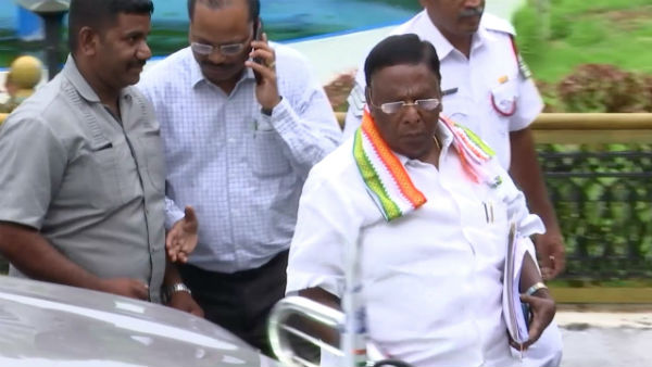 Chief Minister Narayanasamy said the Telangana encounter was a punishment given by the Lord Chief Minister Narayanasamy said the Telangana encounter was a punishment given by the Lord