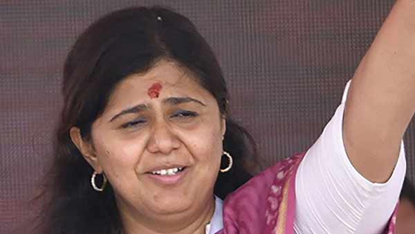 ஆதரவாளர்களுடன் ஆலோசனை