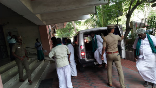4 மணிக்கு ரயில்