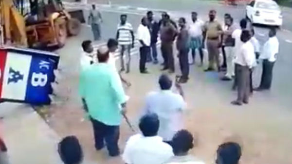 The liquor bar owner has stirred up the public servants and policemen The liquor bar owner has stirred up the public servants and policemen