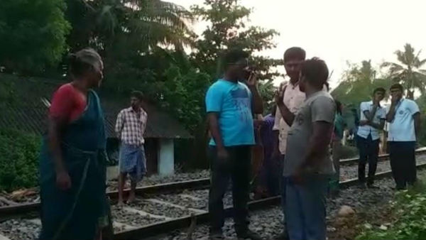 In Puducherry railway employee attacked by drunken youth In Puducherry railway employee attacked by drunken youth