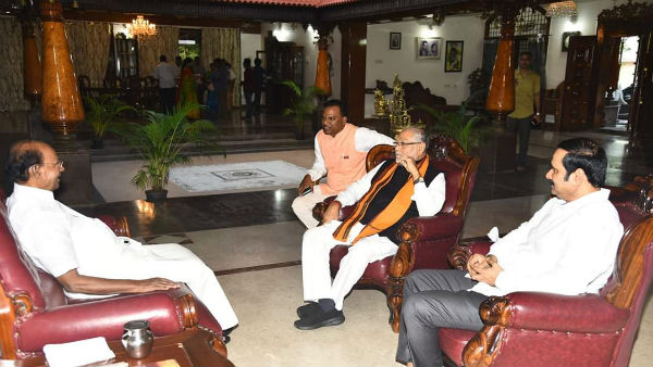 Prahlad Modi, met PMK founder Ramadoss Prahlad Modi, met PMK founder Ramadoss