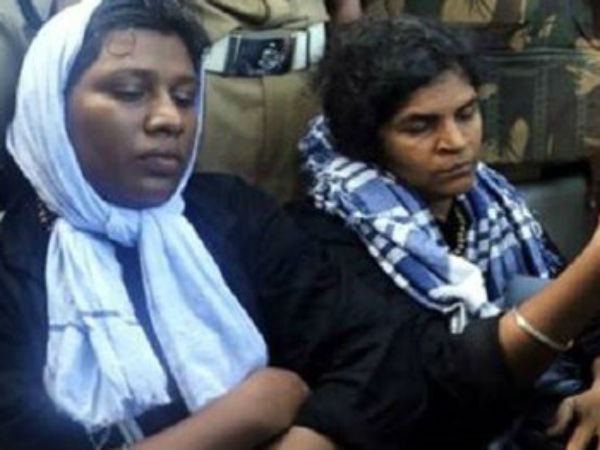 SC grants police protection to Bindu Ammini and Rehana Fathima for Sabarimalai yatra SC grants police protection to Bindu Ammini and Rehana Fathima for Sabarimalai yatra