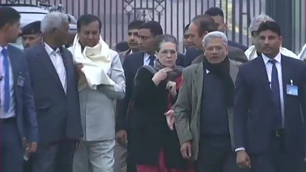 Opposition meets President Ramnath Govind on CAA Opposition meets President Ramnath Govind on CAA