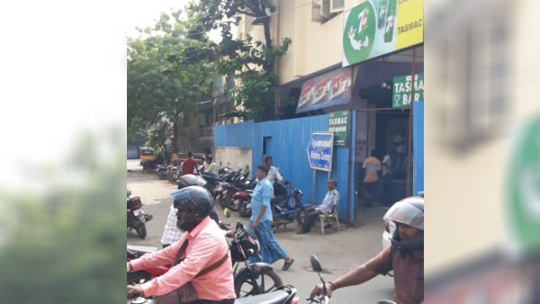 Chennai HC orders to close Vadapalani Tasmac Shop Chennai HC orders to close Vadapalani Tasmac Shop