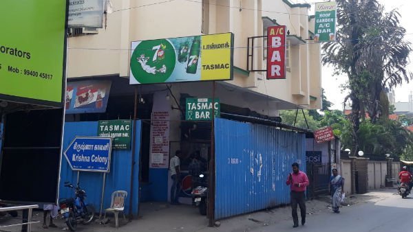 Chennai HC orders to close Vadapalani Tasmac Shop Chennai HC orders to close Vadapalani Tasmac Shop