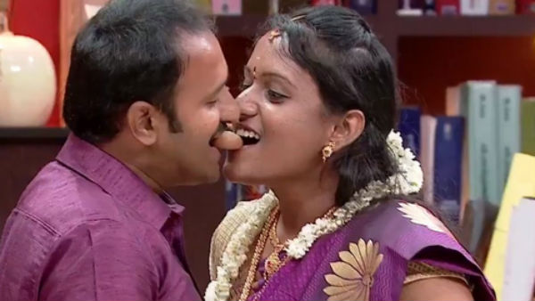 வேட்டி அவிழும்
