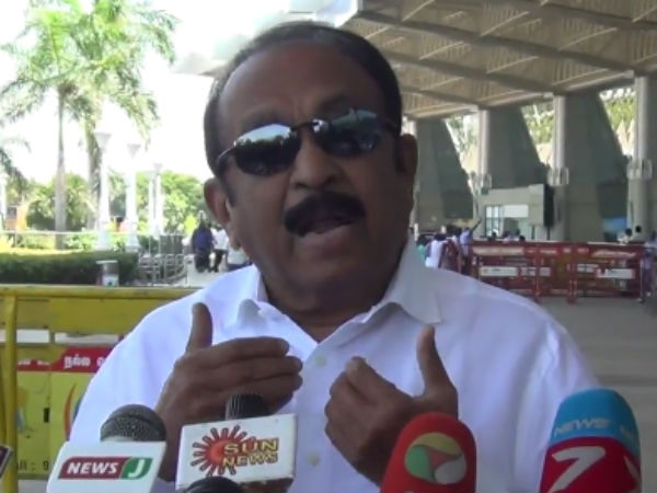மோடிக்கு சரித்திரம் தெரியாது