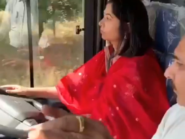 ரெட் கலர் சுடிதார்
