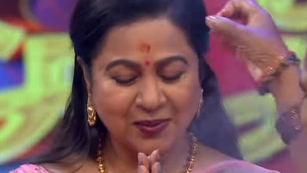சாரதா சண்முகம்