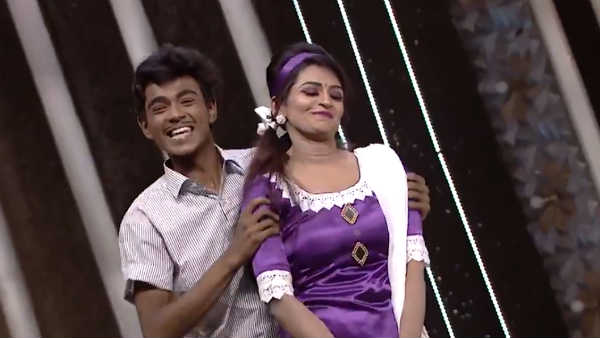 டான்சர் ஆனந்தி