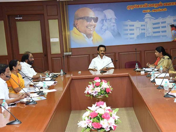 அசைத்தால் வெற்றி