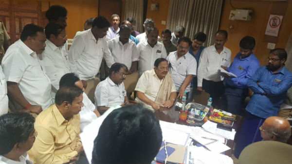 2 பழனிசாமி