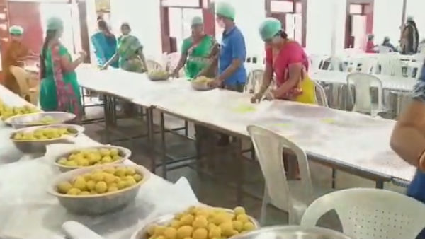 Vaikunta Ekadasi: 1 Lakh and 8 thousand Laddoos making work is going on in Tirupur Vaikunta Ekadasi: 1 Lakh and 8 thousand Laddoos making work is going on in Tirupur
