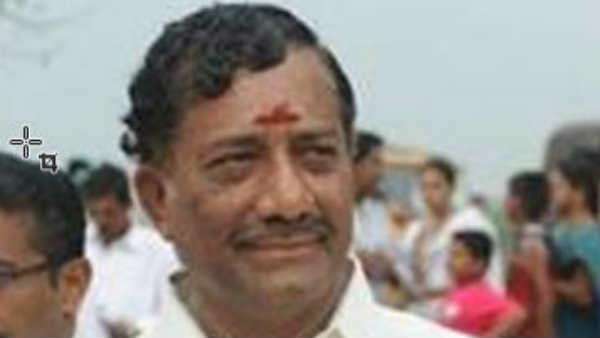 இயக்குனர்களும் காலி