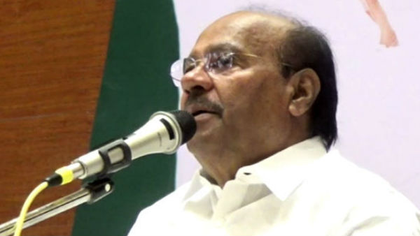 பெரியார் சிலை