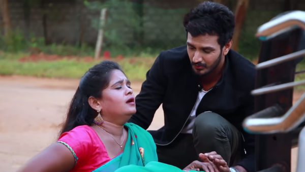 சினிமா பாணியில்