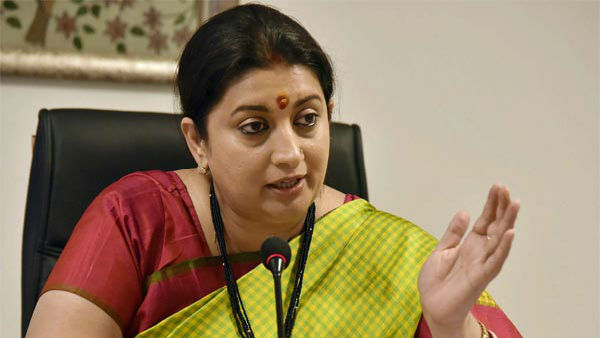 Nirbhaya case: Aam Aadmi delayed the Death Sentence execution says, Smiriti Irani Nirbhaya case: Aam Aadmi delayed the Death Sentence execution says, Smiriti Irani