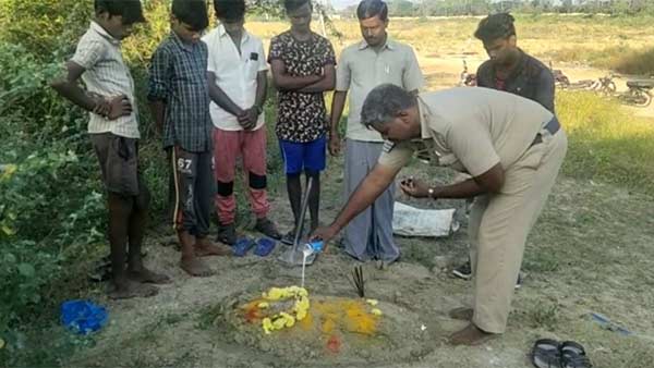 The police who buried the dead monkey The police who buried the dead monkey
