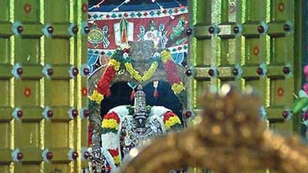 சக்கரத்தாழ்வார் தீர்த்தவாரி