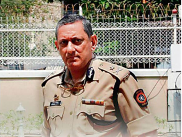 தீவிரவாதிகள்