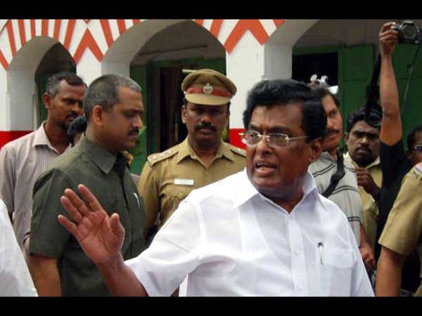 என்னிடம் சொன்னார்