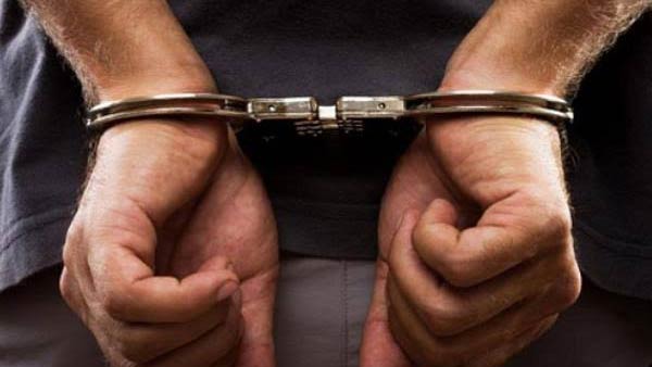 Father arrested for assaulting private school teacher Father arrested for assaulting private school teacher