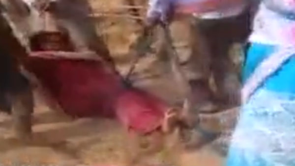 தரையில் இழுத்தனர்