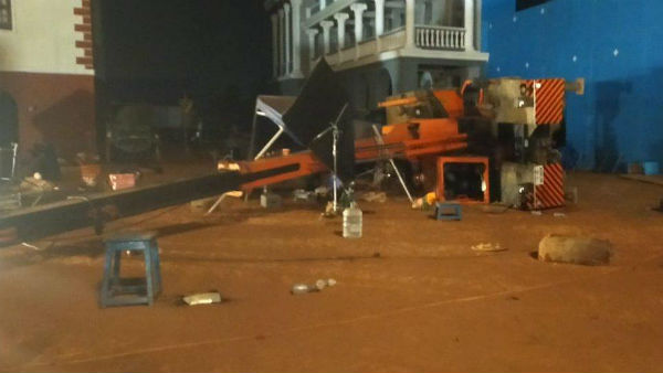 3 killed in crane mishap at Kamal Haasans Indian-2 shooting spot 3 killed in crane mishap at Kamal Haasans Indian-2 shooting spot