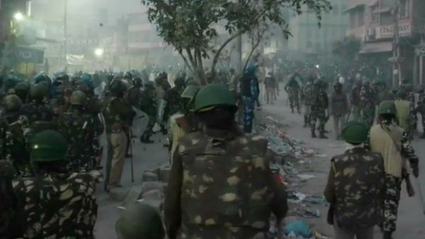 Curfew imposed at 4 locations in Delhi Curfew imposed at 4 locations in Delhi