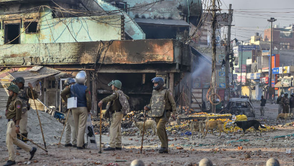 Delhi High Court orders evacuation of injured from Mustafabad Hospital Delhi High Court orders evacuation of injured from Mustafabad Hospital
