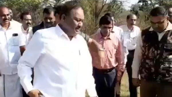 மனசு வலிக்கிறது