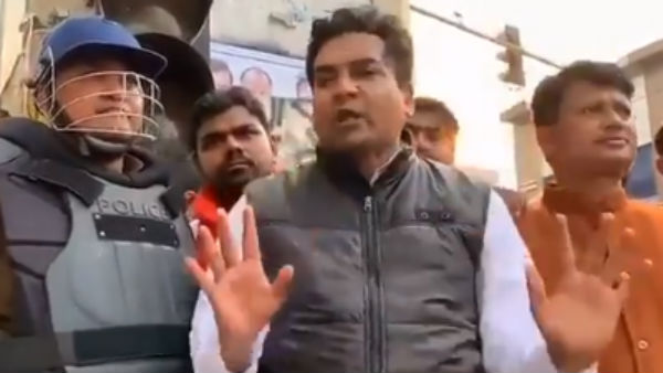 Delhi High Court issues notice to Police Commissioner to be present in the court Delhi High Court issues notice to Police Commissioner to be present in the court