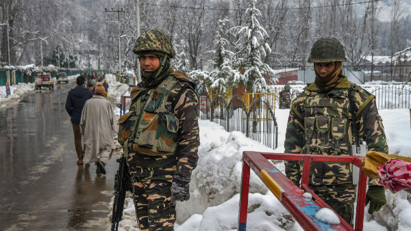 Jammu Kashmir: One Civilian dies after Militants fires at people in Pulwama Jammu Kashmir: One Civilian dies after Militants fires at people in Pulwama