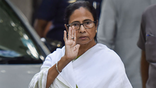 Mamata Banerjee says BJP is party of Dushasana Mamata Banerjee says BJP is party of Dushasana