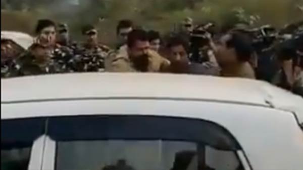 வானத்தை நோக்கி