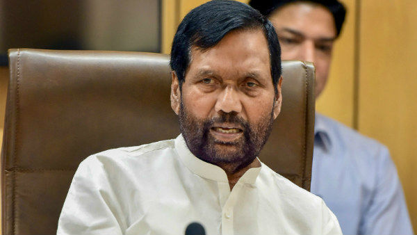 Dalit MPs want IJA with quota and paswan supports it Dalit MPs want IJA with quota and paswan supports it