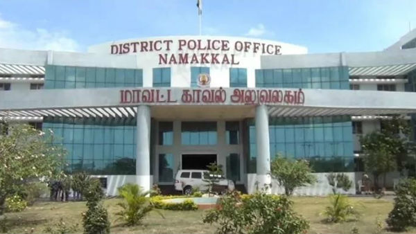 Permission is granted only to employees wearing helmets at Namakkal District Collectors office Permission is granted only to employees wearing helmets at Namakkal District Collectors office