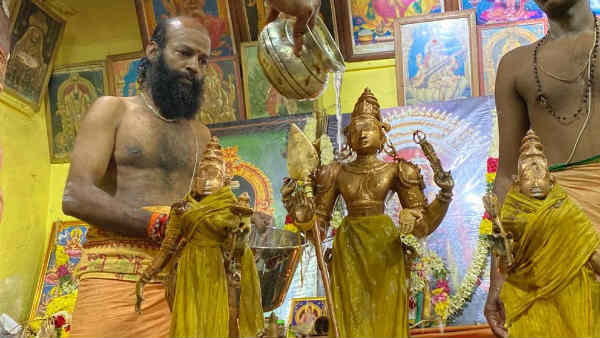 பருவத ராஜகுல காவடி