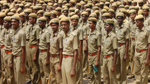 அதிகாரிகள் துணை