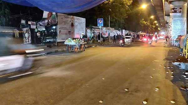 Protest of Jamia Milia University has been shifted to Gate No 4 Protest of Jamia Milia University has been shifted to Gate No 4