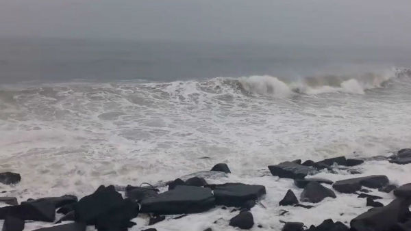 Raining in Puducherry and surrounding areas Raining in Puducherry and surrounding areas