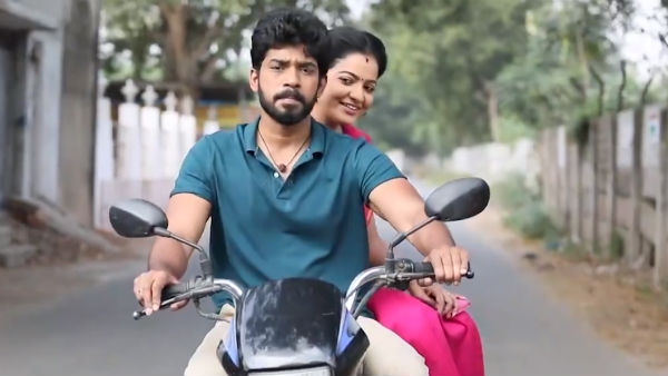 பைக்கில் போறாங்க