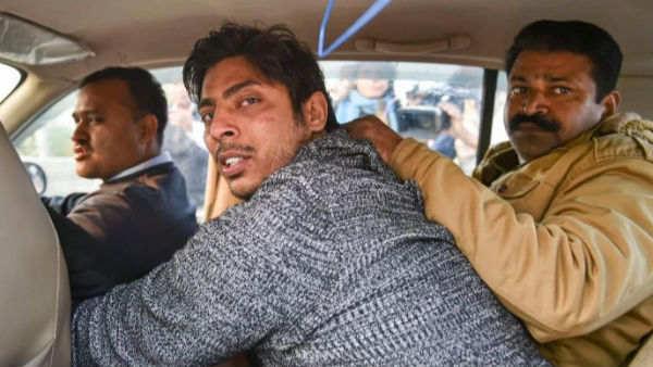 Shaheen Bagh Shooter Kapil Gujjar links with AAP, says Delhi Police Shaheen Bagh Shooter Kapil Gujjar links with AAP, says Delhi Police