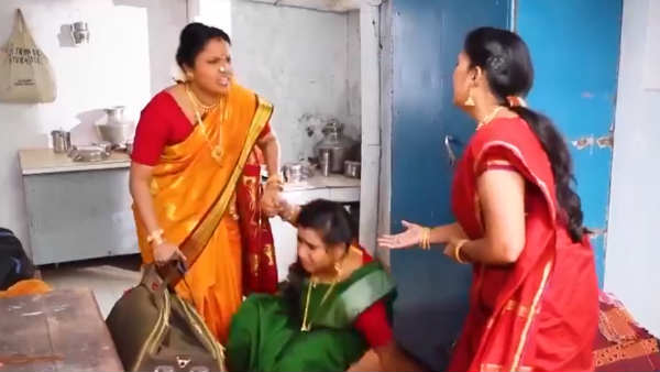 தேன்மொழியைத் தள்ளிவிட்டு