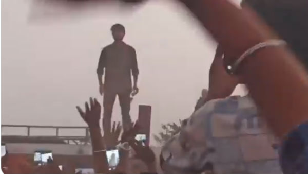 ஆனால் போலீஸ் வந்தும்