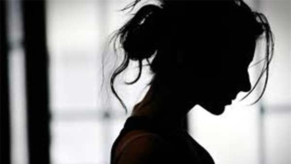 சிறுமிகள் பல்டி