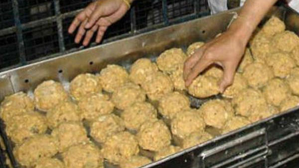 2 லட்சம் லட்டுகள் தேக்கம்