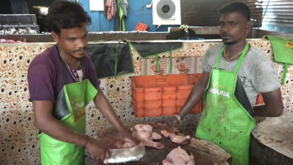Chicken 65 free at meat shop in Puducherry to raise awareness of coronavirus Chicken 65 free at meat shop in Puducherry to raise awareness of coronavirus